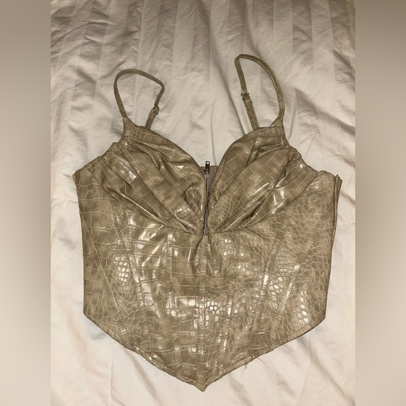 Pretty Little Thing crocodile skin top - Picture 1 of 2